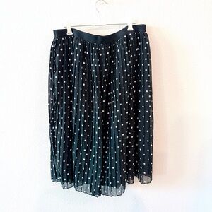 "a new day" Polka Dot Pleated Skirt - Black and White